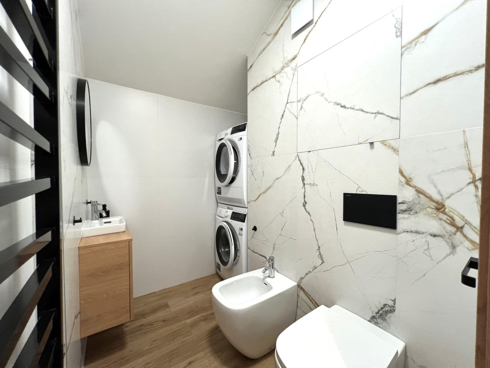 2 bedroom with open-plan kitchen flat to rent, 118 m², V Zeleném údolí, Prague, Prague 2 bedroom with open-plan kitchen flat to rent, 118 m², V Zeleném údolí, Prague, Prague