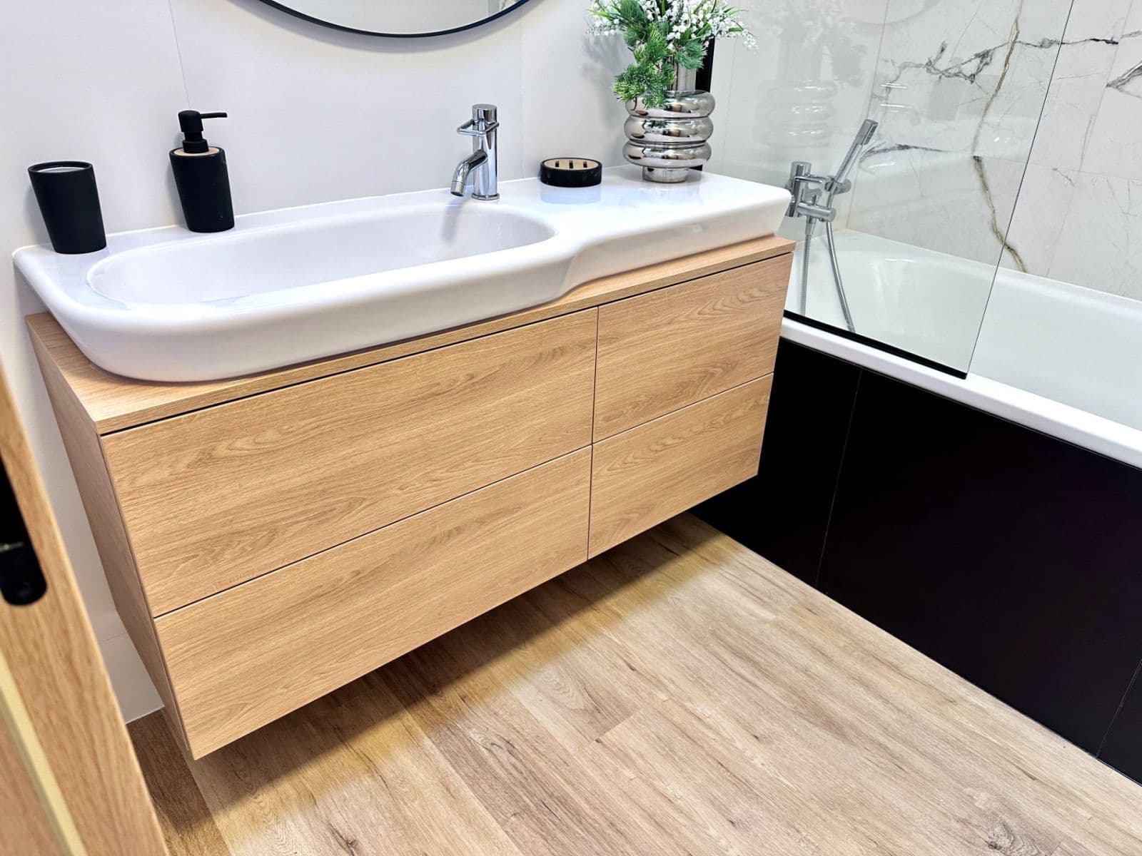 2 bedroom with open-plan kitchen flat to rent, 118 m², V Zeleném údolí, Prague, Prague 2 bedroom with open-plan kitchen flat to rent, 118 m², V Zeleném údolí, Prague, Prague