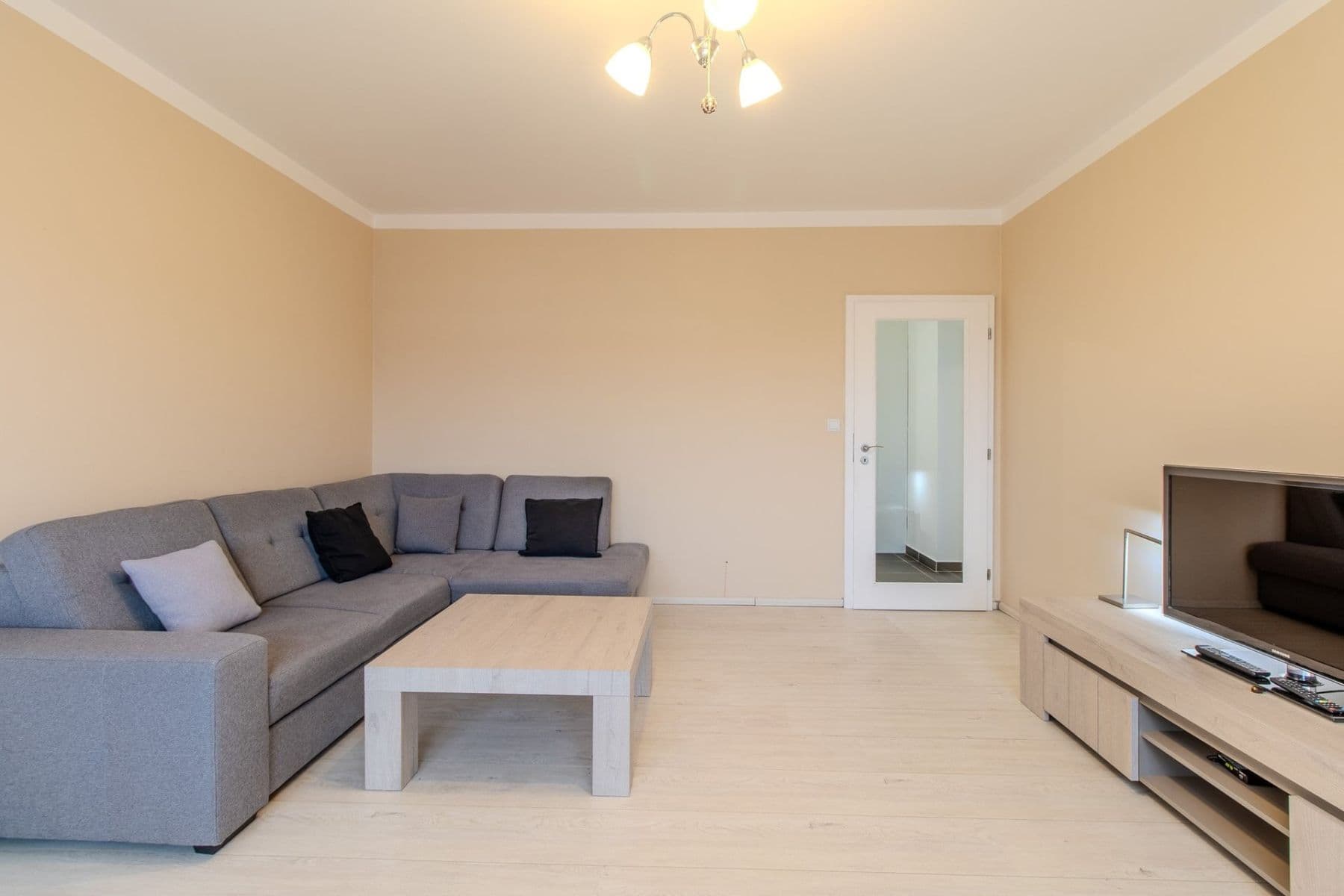 2 bedroom flat to rent, 70 m², Na Hrádku, Kralupy nad Vltavou, Středočeský Region 2 bedroom flat to rent, 70 m², Na Hrádku, Kralupy nad Vltavou, Středočeský Region