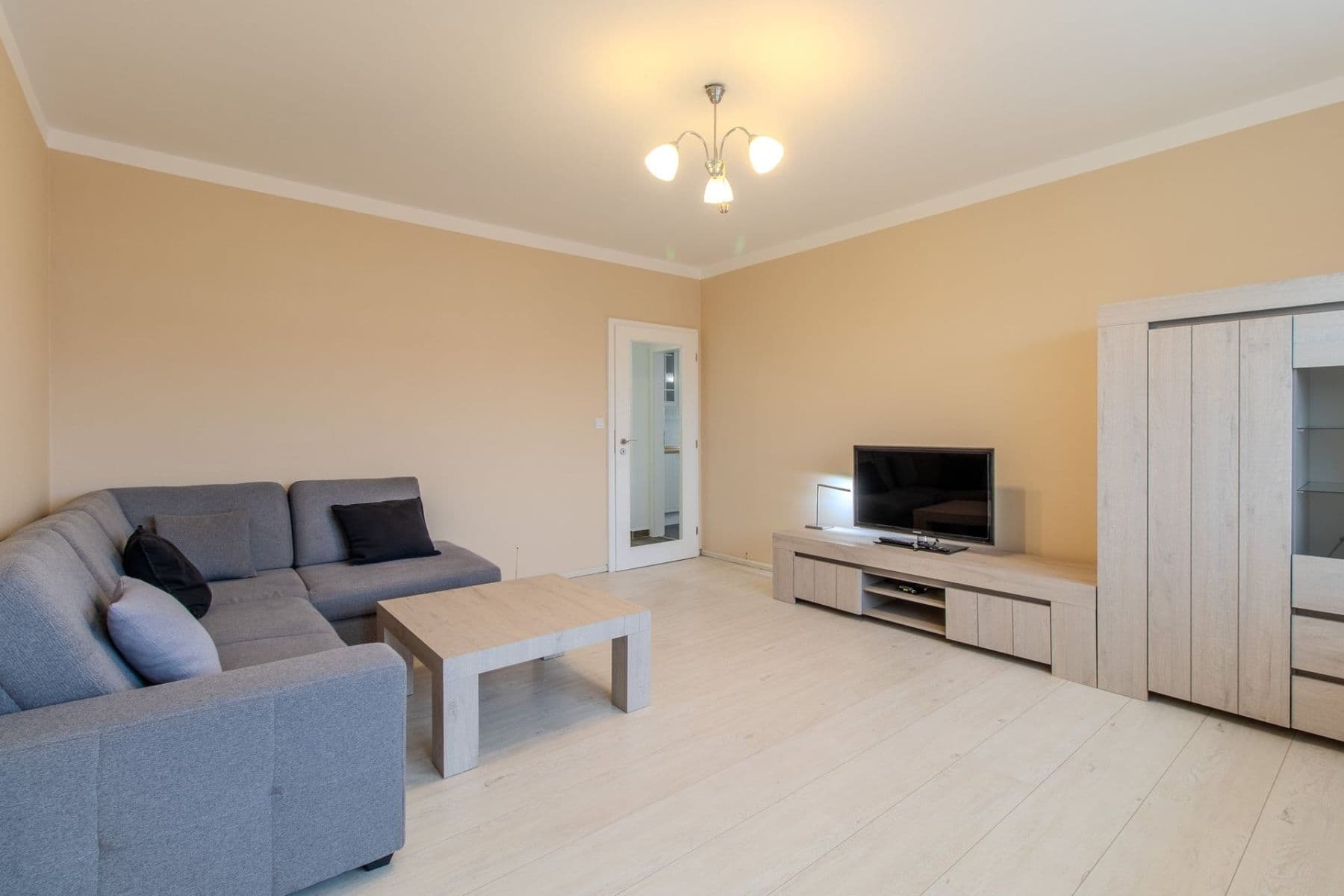 2 bedroom flat to rent, 70 m², Na Hrádku, Kralupy nad Vltavou, Středočeský Region 2 bedroom flat to rent, 70 m², Na Hrádku, Kralupy nad Vltavou, Středočeský Region