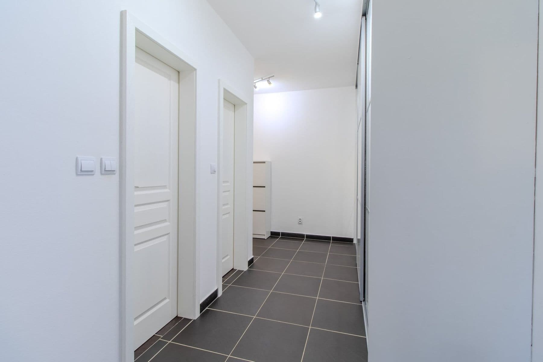 2 bedroom flat to rent, 70 m², Na Hrádku, Kralupy nad Vltavou, Středočeský Region 2 bedroom flat to rent, 70 m², Na Hrádku, Kralupy nad Vltavou, Středočeský Region