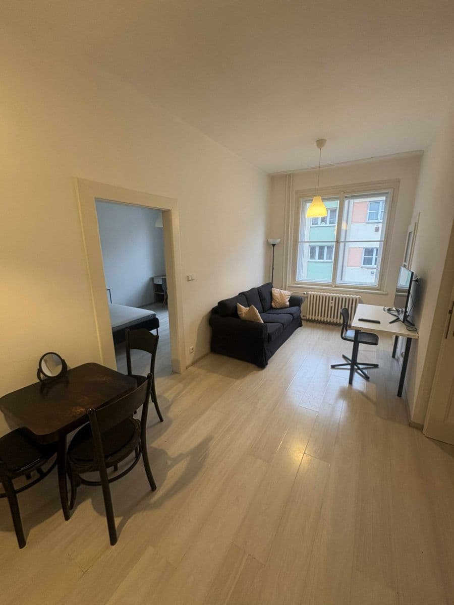 2 bedroom flat to rent, 49 m², Na Louži, Prague, Prague 2 bedroom flat to rent, 49 m², Na Louži, Prague, Prague