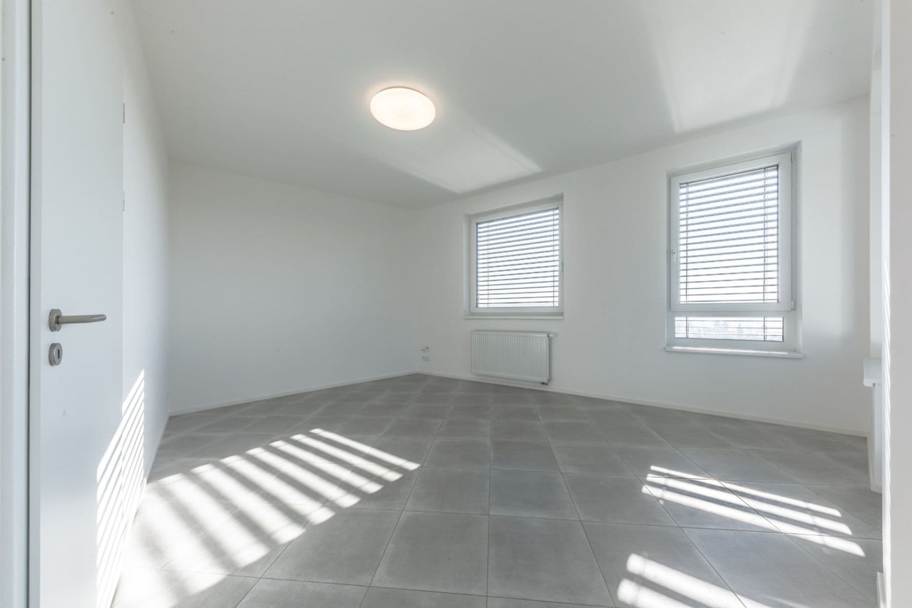 3 bedroom with open-plan kitchen flat to rent, 101 m², Stočesova, Prague, Prague 3 bedroom with open-plan kitchen flat to rent, 101 m², Stočesova, Prague, Prague