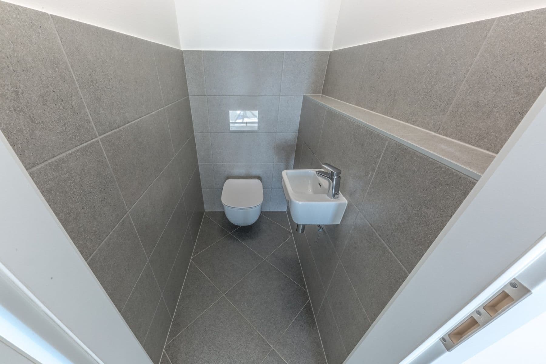 3 bedroom with open-plan kitchen flat to rent, 101 m², Stočesova, Prague, Prague 3 bedroom with open-plan kitchen flat to rent, 101 m², Stočesova, Prague, Prague