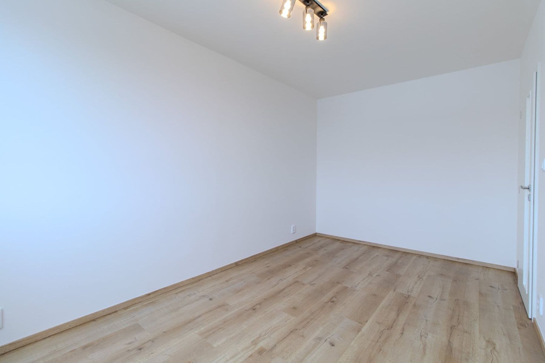 3 bedroom flat to rent, 69 m², Slancova, Prague, Prague 3 bedroom flat to rent, 69 m², Slancova, Prague, Prague