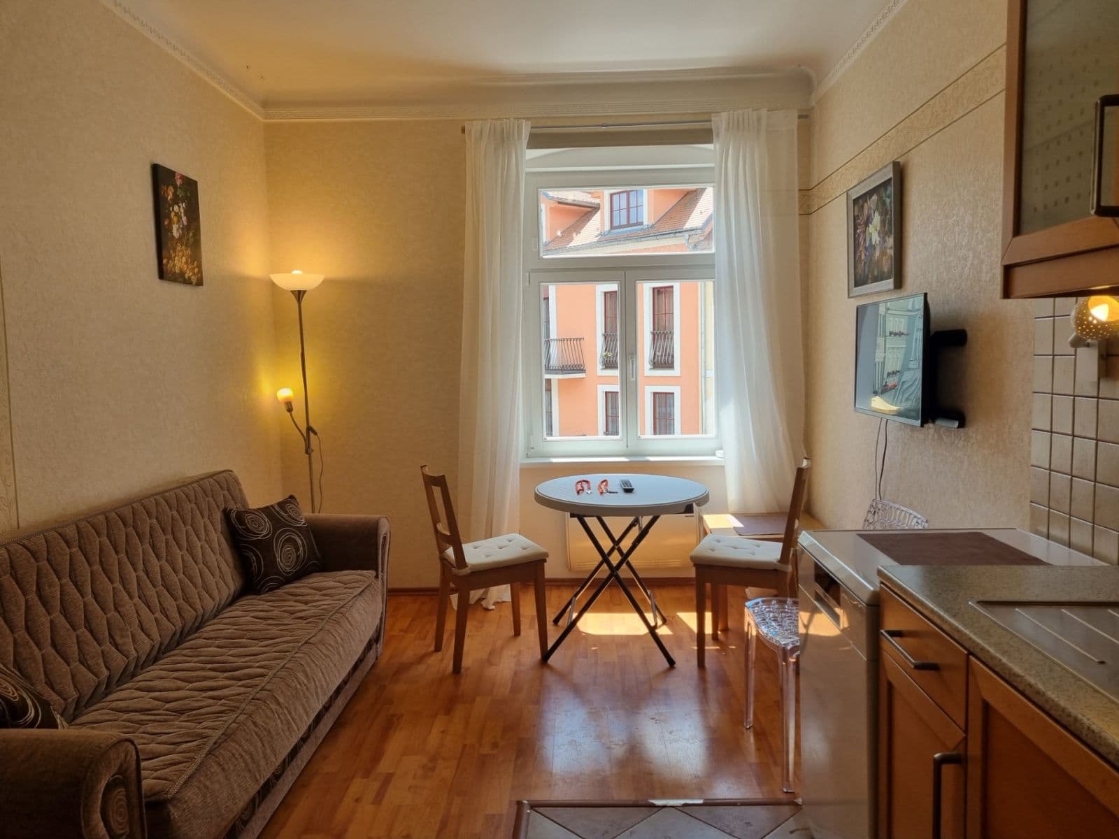 1 bedroom with open-plan kitchen flat for sale, 35 m², Zámecký vrch, Karlovy Vary, Karlovarský Region 1 bedroom with open-plan kitchen flat for sale, 35 m², Zámecký vrch, Karlovy Vary, Karlovarský Region