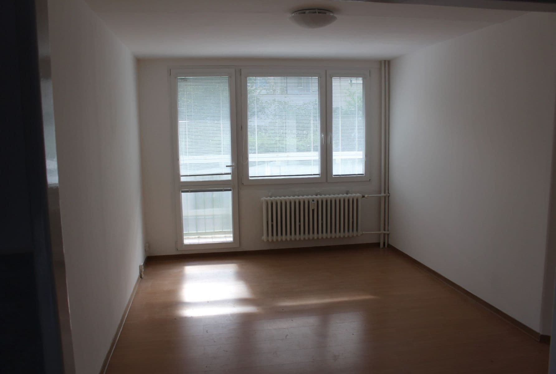 1 bedroom with open-plan kitchen flat to rent, 42 m², Mezilesní, Prague, Prague 1 bedroom with open-plan kitchen flat to rent, 42 m², Mezilesní, Prague, Prague