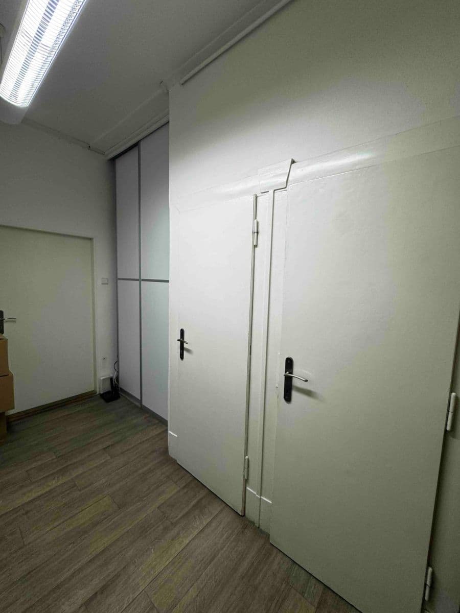 office to rent, 85 m², Bělehradská, Prague, Prague office to rent, 85 m², Bělehradská, Prague, Prague