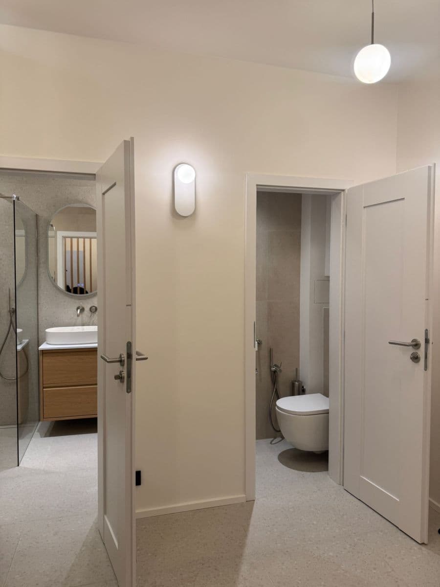 2 bedroom with open-plan kitchen flat to rent, 73 m², Sokolovská, Prague, Prague 2 bedroom with open-plan kitchen flat to rent, 73 m², Sokolovská, Prague, Prague