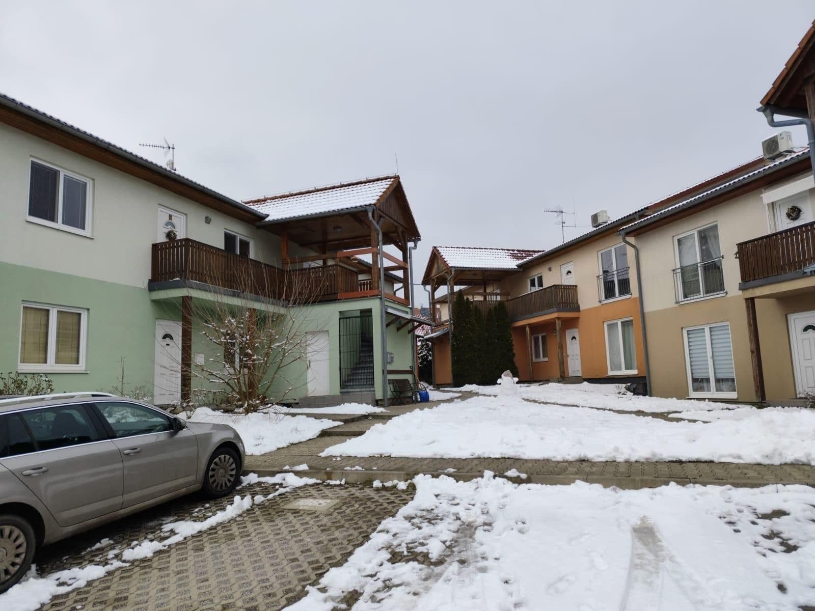 1 bedroom with open-plan kitchen flat to rent, 58 m², Na Ladech, Květnice, Středočeský Region 1 bedroom with open-plan kitchen flat to rent, 58 m², Na Ladech, Květnice, Středočeský Region