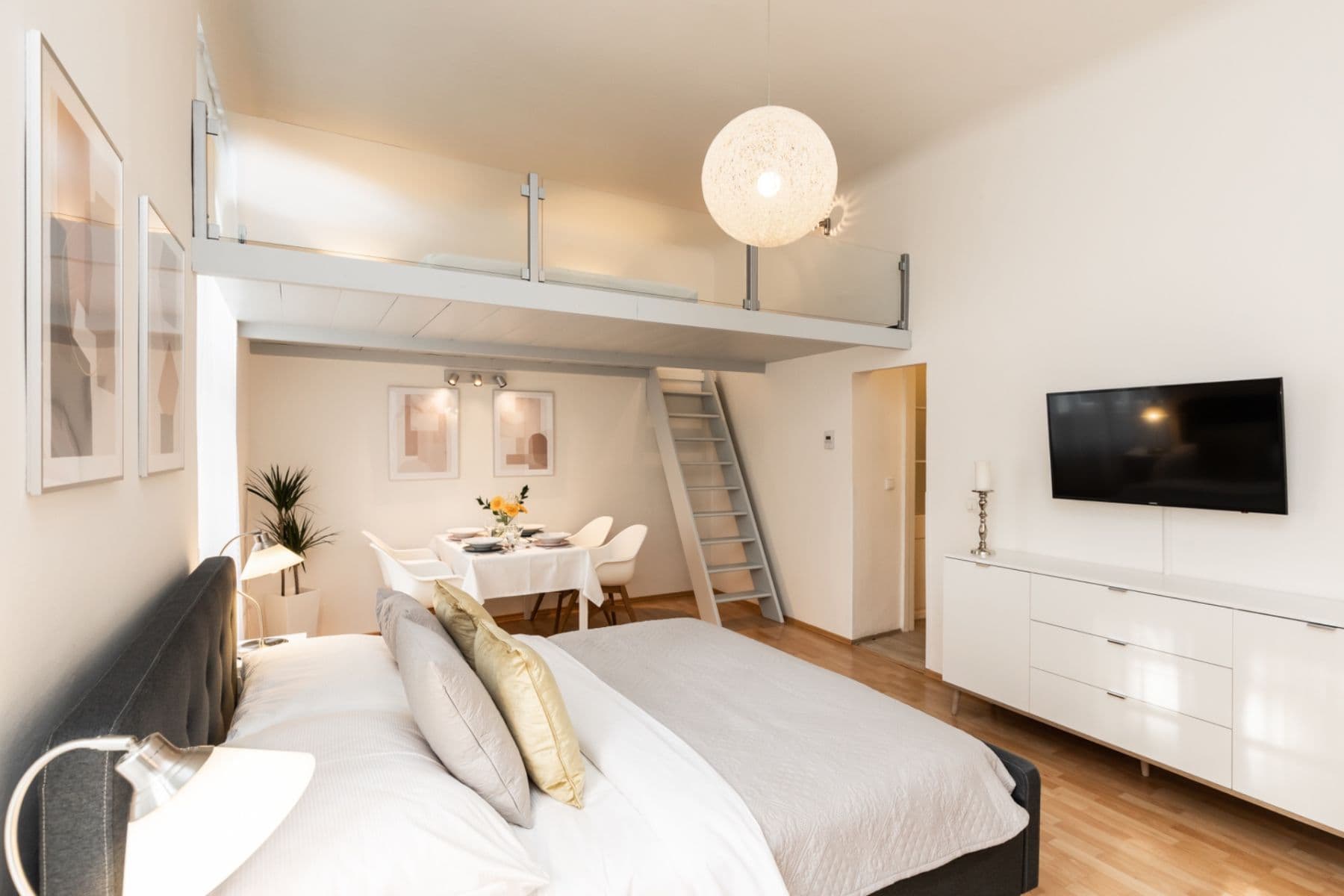 1 bedroom flat to rent, 45 m², Karoliny Světlé, Prague, Prague 1 bedroom flat to rent, 45 m², Karoliny Světlé, Prague, Prague