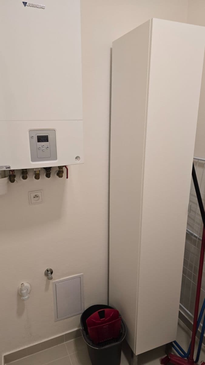 1 bedroom with open-plan kitchen flat to rent, 74 m², U Plynárny, Prague, Prague 1 bedroom with open-plan kitchen flat to rent, 74 m², U Plynárny, Prague, Prague