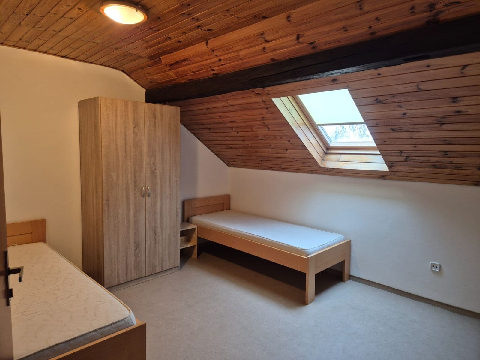 2 bedroom with open-plan kitchen flat to rent, 61 m², Hněvkovského, Brno, Jihomoravský Region 2 bedroom with open-plan kitchen flat to rent, 61 m², Hněvkovského, Brno, Jihomoravský Region