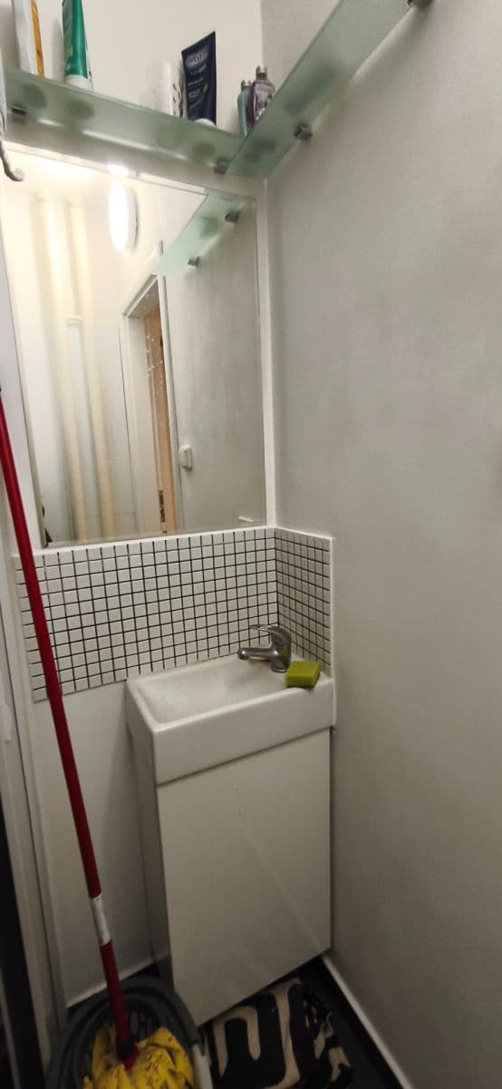 Studio flat to rent, 21 m², Konšelská, Prague, Prague Studio flat to rent, 21 m², Konšelská, Prague, Prague