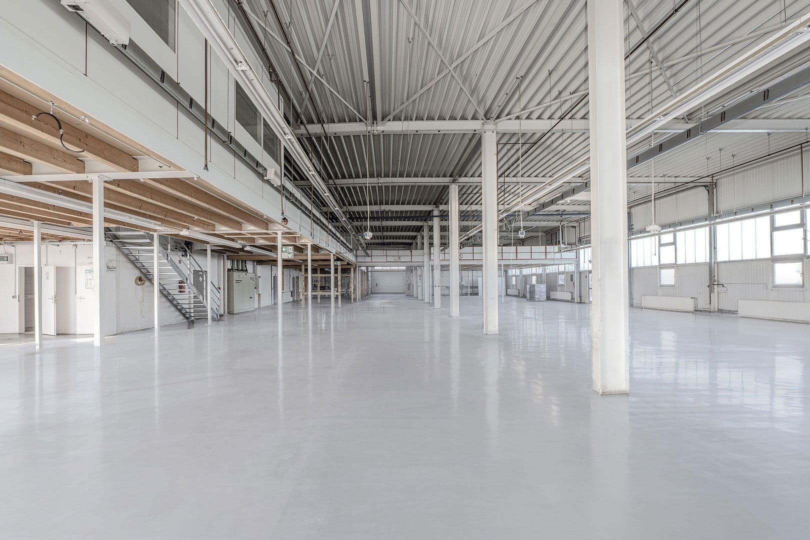 non-residential property to rent, 2,145 m², Daimlerstraße 12, Dauchingen, Baden-Württemberg non-residential property to rent, 2,145 m², Daimlerstraße 12, Dauchingen, Baden-Württemberg