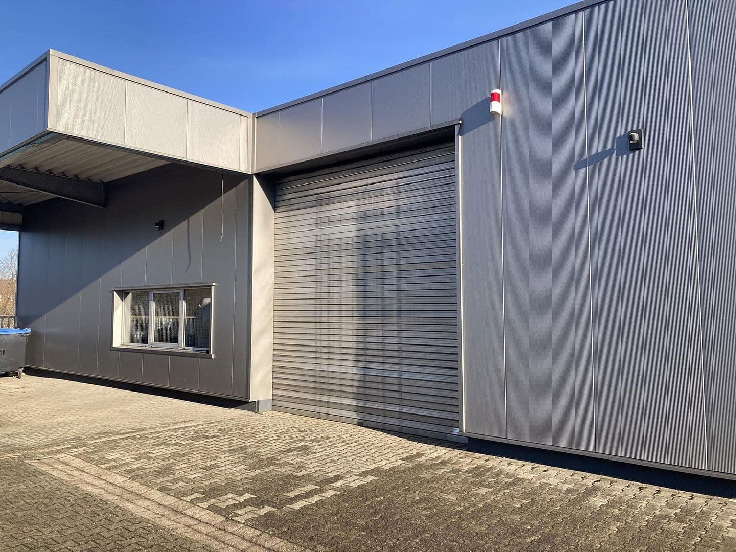 non-residential property for sale, 2,400 m², Carl-Zeiss-Straße 16, Alsdorf, North Rhine-Westphalia non-residential property for sale, 2,400 m², Carl-Zeiss-Straße 16, Alsdorf, North Rhine-Westphalia