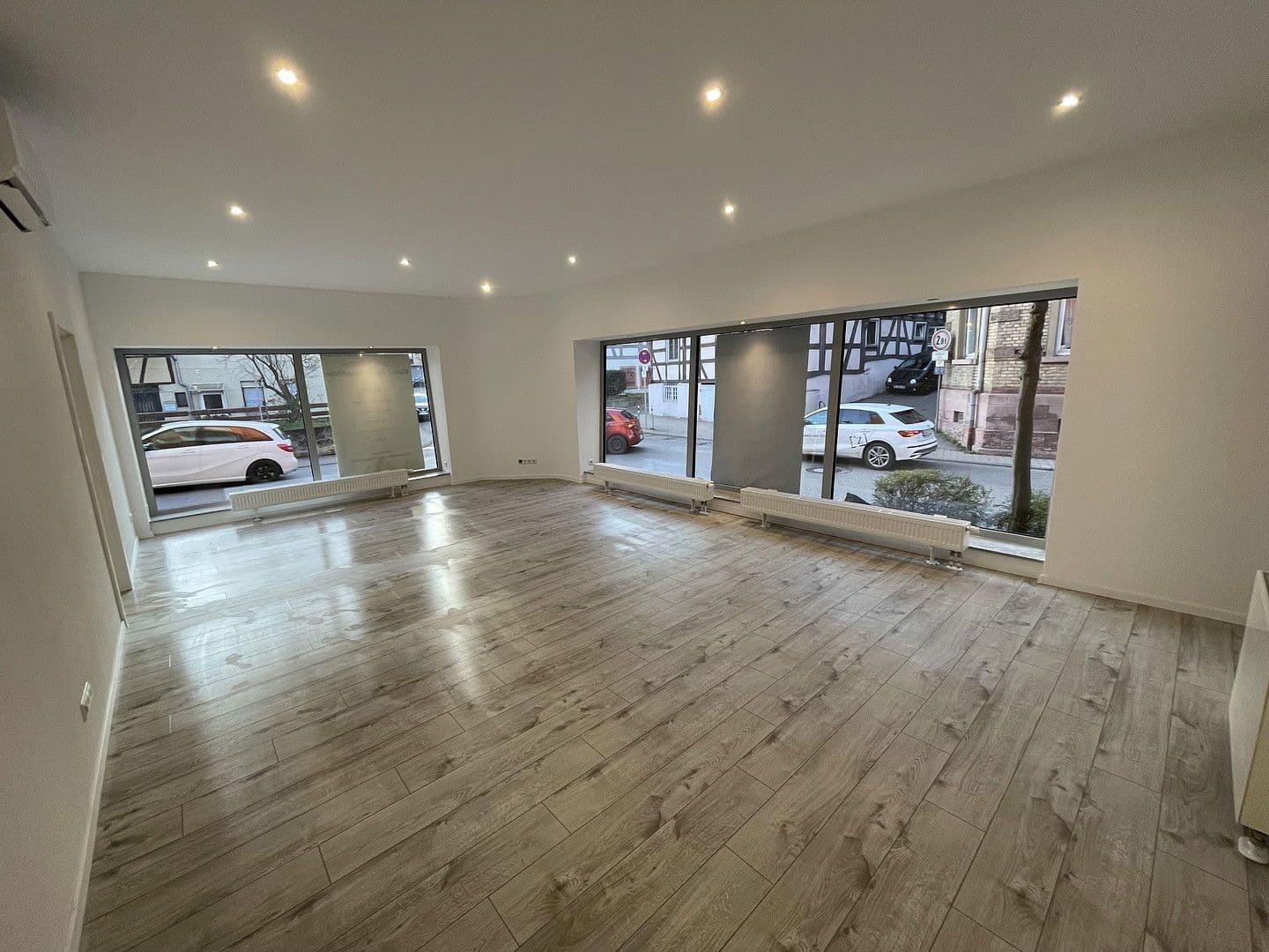 office to rent, 80 m², Enzstraße 126, Pforzheim-Eutingen, Baden-Württemberg office to rent, 80 m², Enzstraße 126, Pforzheim-Eutingen, Baden-Württemberg