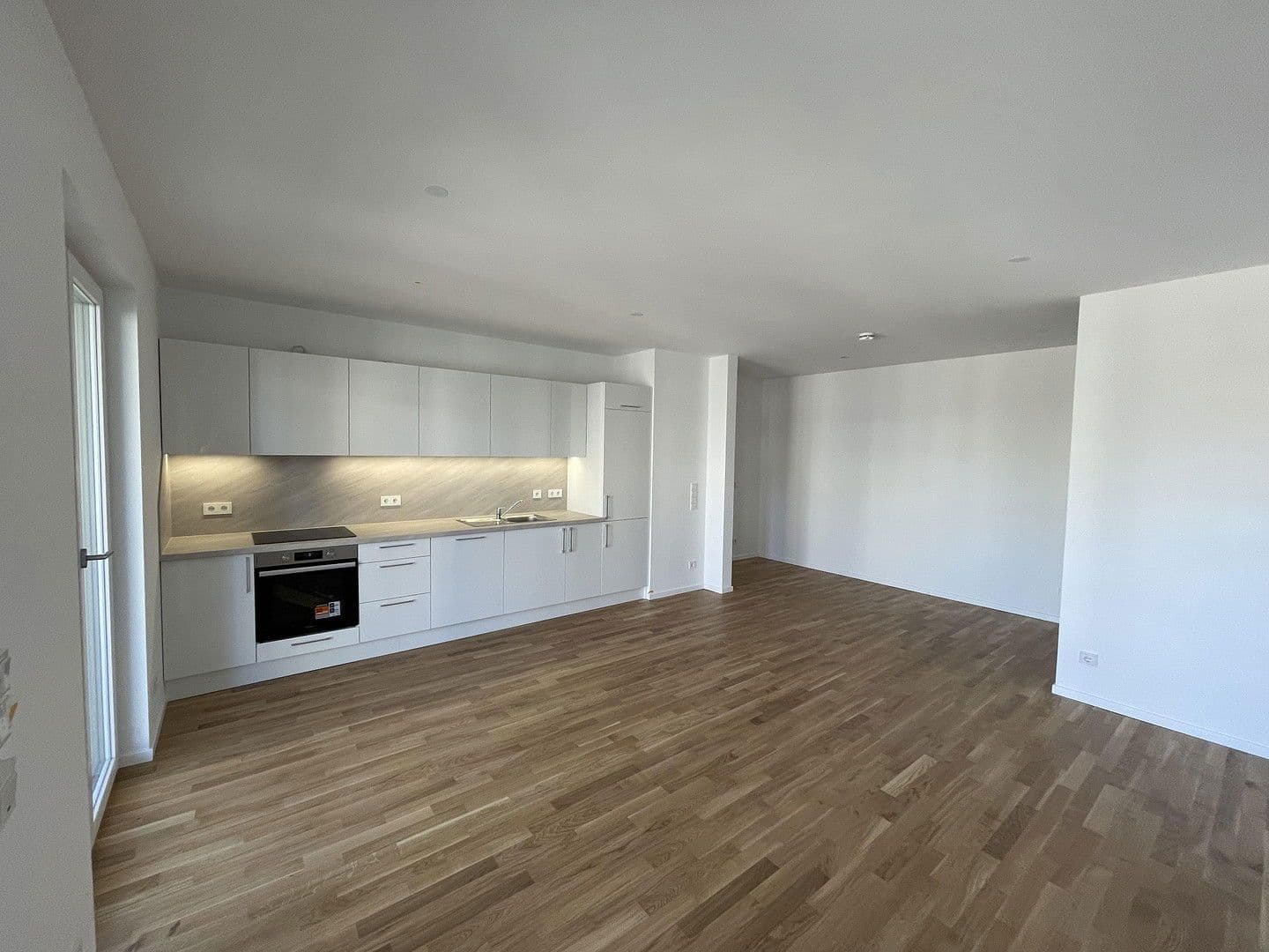 4 bedroom flat to rent, 93 m², Torgauer Str. 44a, Leipzig, Saxony 4 bedroom flat to rent, 93 m², Torgauer Str. 44a, Leipzig, Saxony