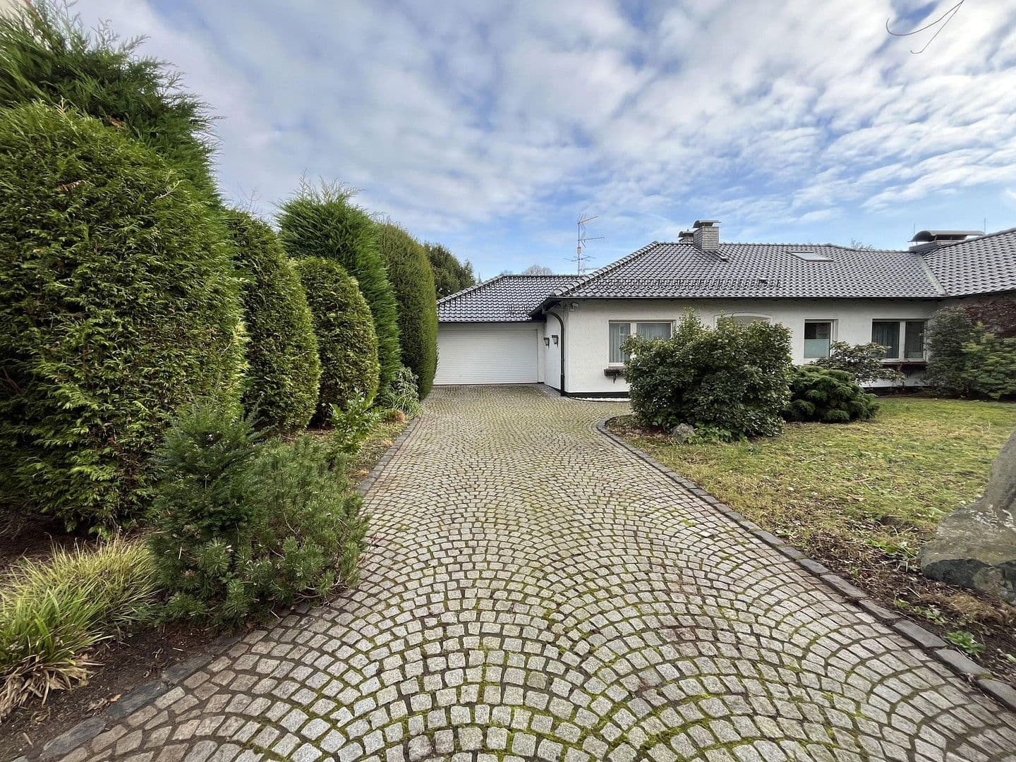 house for sale, 230 m², Königgrätzerstr. 12, Solingen, North Rhine-Westphalia house for sale, 230 m², Königgrätzerstr. 12, Solingen, North Rhine-Westphalia