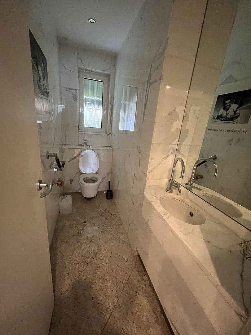 house for sale, 230 m², Königgrätzerstr. 12, Solingen, North Rhine-Westphalia house for sale, 230 m², Königgrätzerstr. 12, Solingen, North Rhine-Westphalia