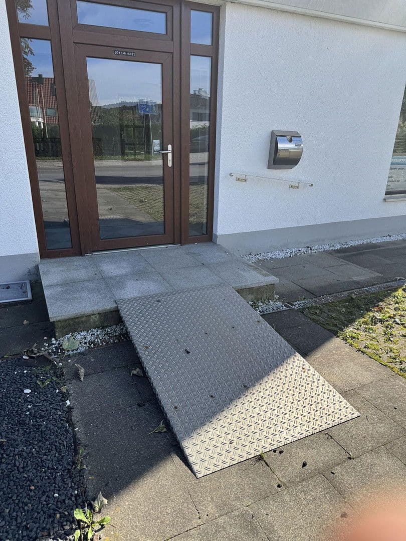 office for sale, 218 m², Augsburger Straße 14, Fischach, Bavaria office for sale, 218 m², Augsburger Straße 14, Fischach, Bavaria