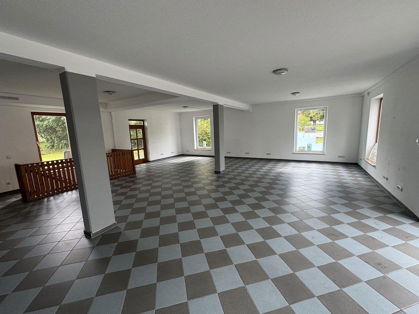 office for sale, 218 m², Augsburger Straße 14, Fischach, Bavaria office for sale, 218 m², Augsburger Straße 14, Fischach, Bavaria