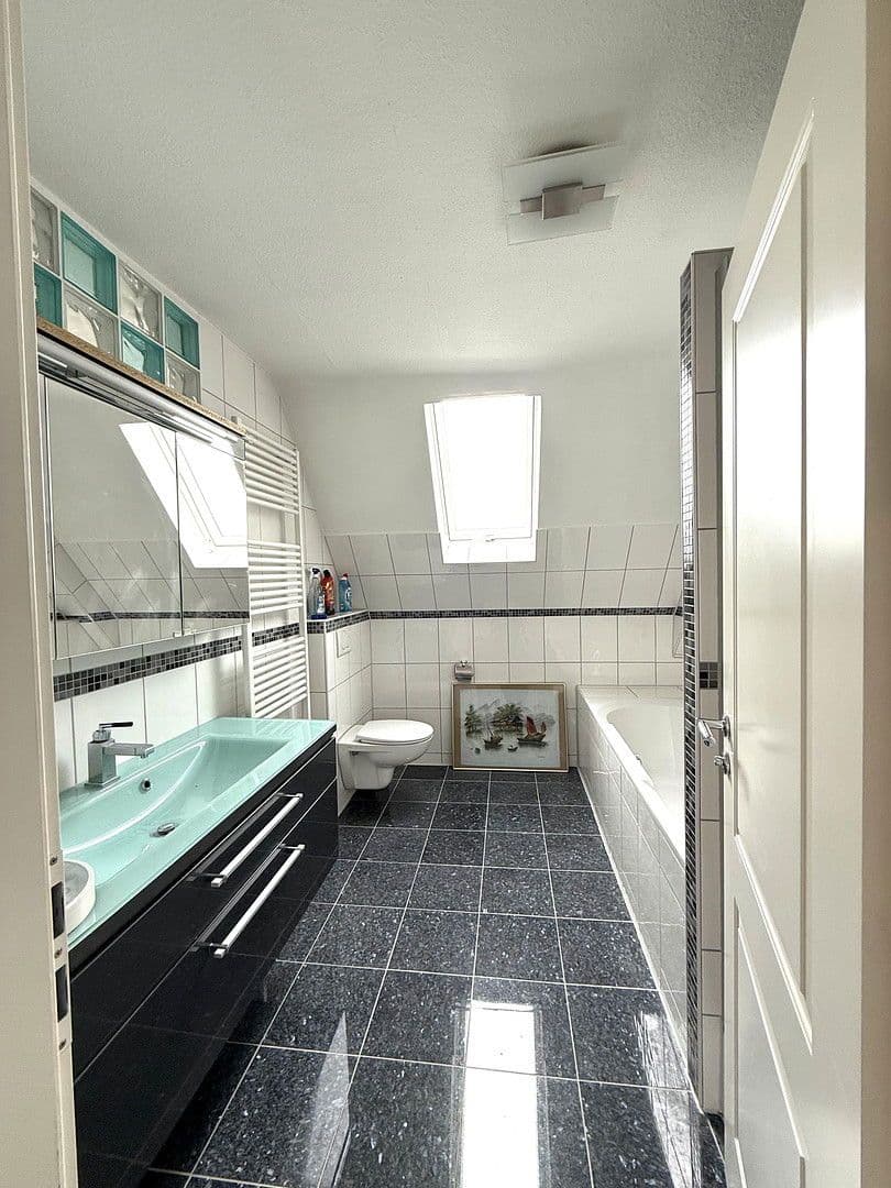 house for sale, 237 m², Mühlacker, Baden-Württemberg house for sale, 237 m², Mühlacker, Baden-Württemberg