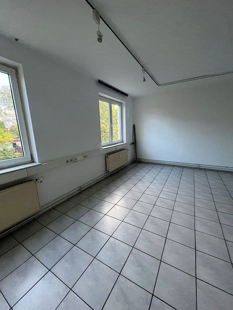 office to rent, 85 m², Neuweg 1, Groß-Gerau, Hesse office to rent, 85 m², Neuweg 1, Groß-Gerau, Hesse
