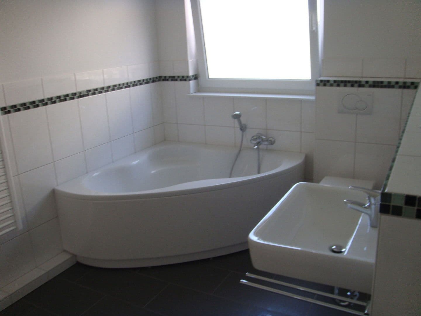 2 bedroom with open-plan kitchen flat to rent, 98 m², Erzhausen, Hesse 2 bedroom with open-plan kitchen flat to rent, 98 m², Erzhausen, Hesse