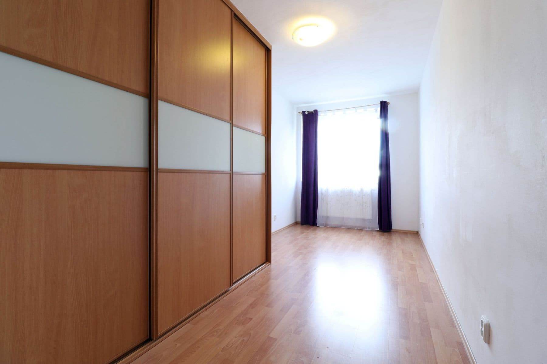 2 bedroom with open-plan kitchen flat to rent, 76 m², Herlíkovická, Prague, Prague 2 bedroom with open-plan kitchen flat to rent, 76 m², Herlíkovická, Prague, Prague