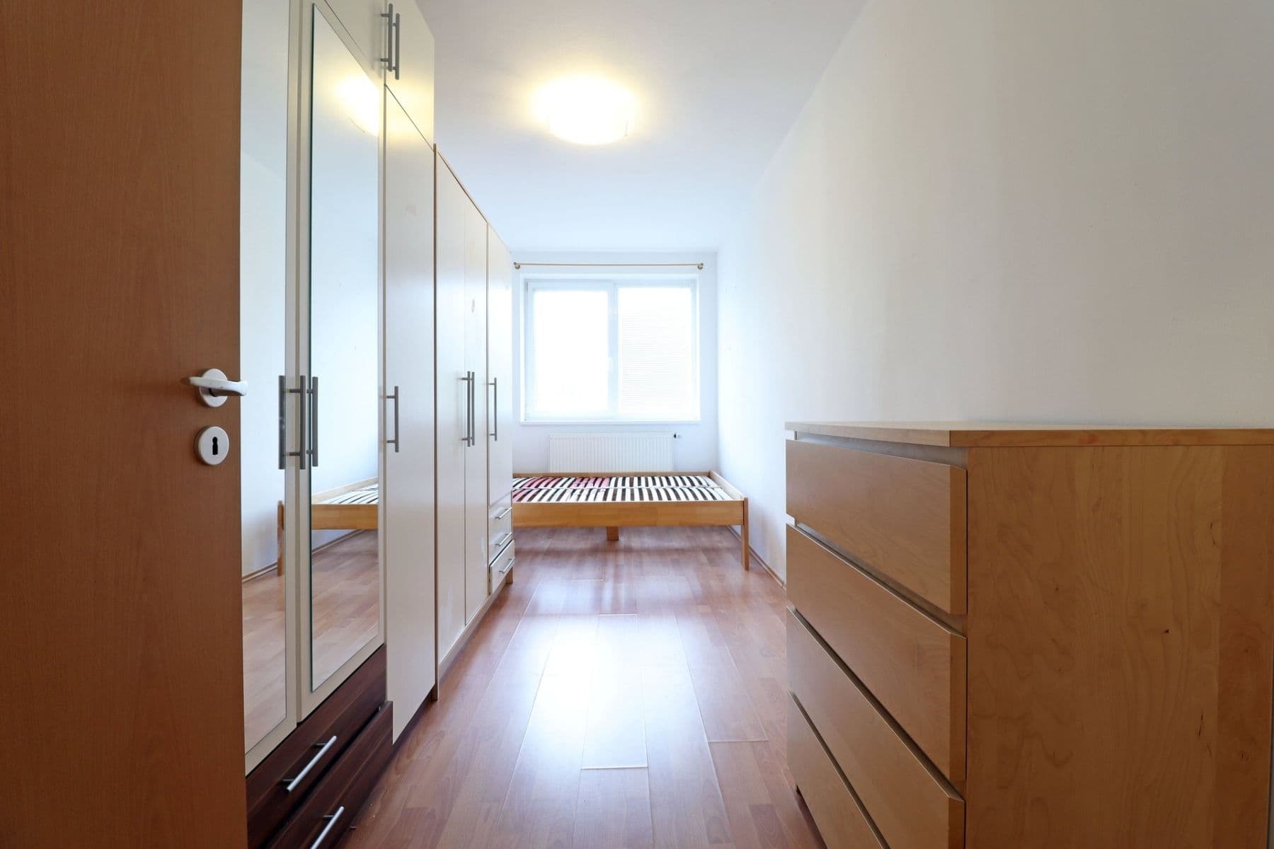2 bedroom with open-plan kitchen flat to rent, 76 m², Herlíkovická, Prague, Prague 2 bedroom with open-plan kitchen flat to rent, 76 m², Herlíkovická, Prague, Prague