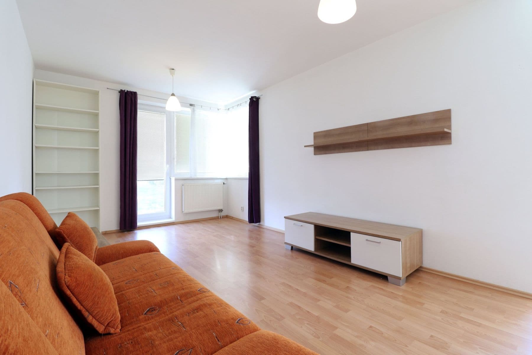 2 bedroom with open-plan kitchen flat to rent, 76 m², Herlíkovická, Prague, Prague 2 bedroom with open-plan kitchen flat to rent, 76 m², Herlíkovická, Prague, Prague