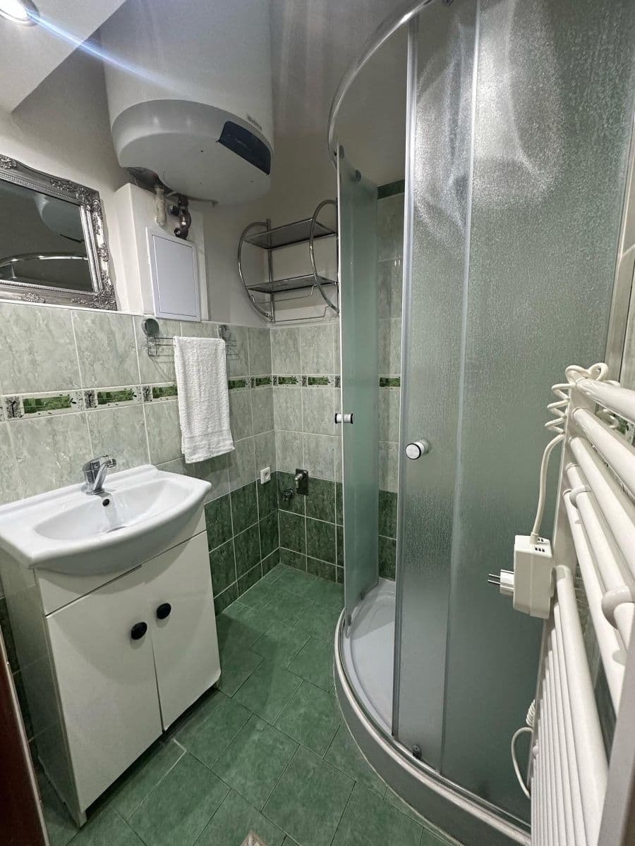 1 bedroom flat for sale, 39 m², Na Louce, Králův Dvůr, Středočeský Region 1 bedroom flat for sale, 39 m², Na Louce, Králův Dvůr, Středočeský Region