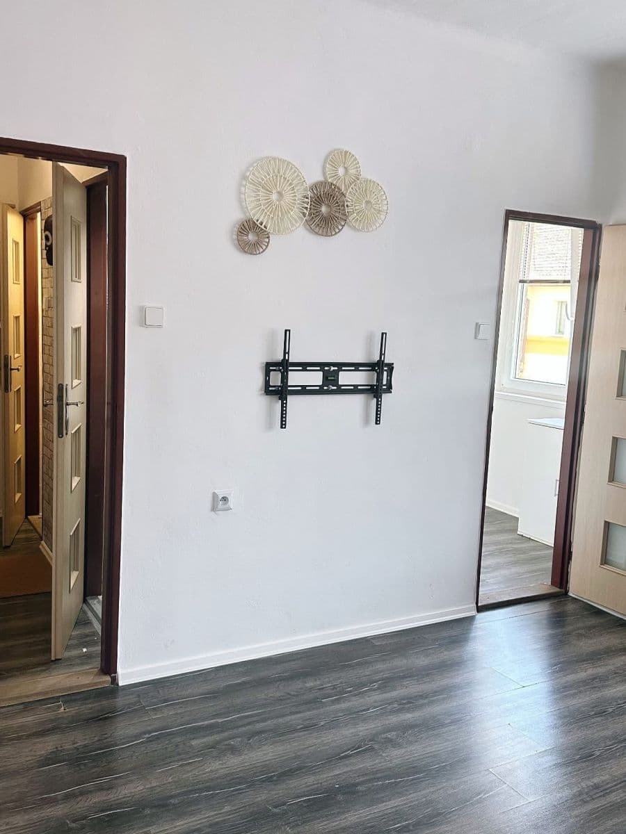 1 bedroom flat for sale, 39 m², Na Louce, Králův Dvůr, Středočeský Region 1 bedroom flat for sale, 39 m², Na Louce, Králův Dvůr, Středočeský Region