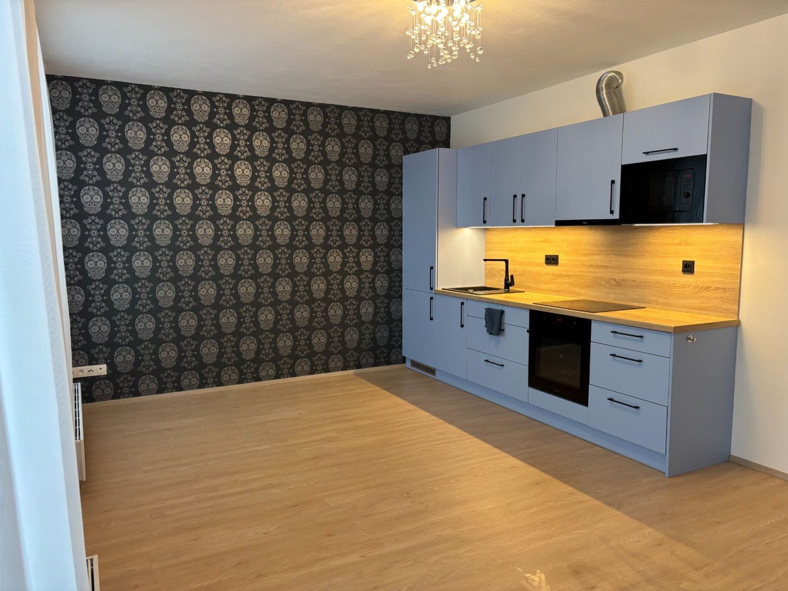 Studio flat to rent, 34 m², Ovesná, Hostivice, Středočeský Region Studio flat to rent, 34 m², Ovesná, Hostivice, Středočeský Region