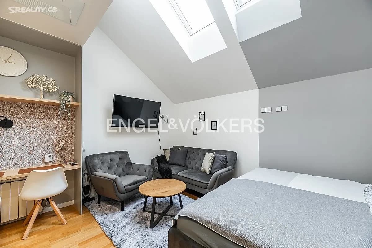 Studio flat to rent, 27 m², Štěpánská, Prague, Prague Studio flat to rent, 27 m², Štěpánská, Prague, Prague