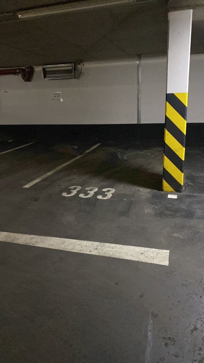 garage to rent, 15 m², U Zvonařky, Prague, Prague garage to rent, 15 m², U Zvonařky, Prague, Prague