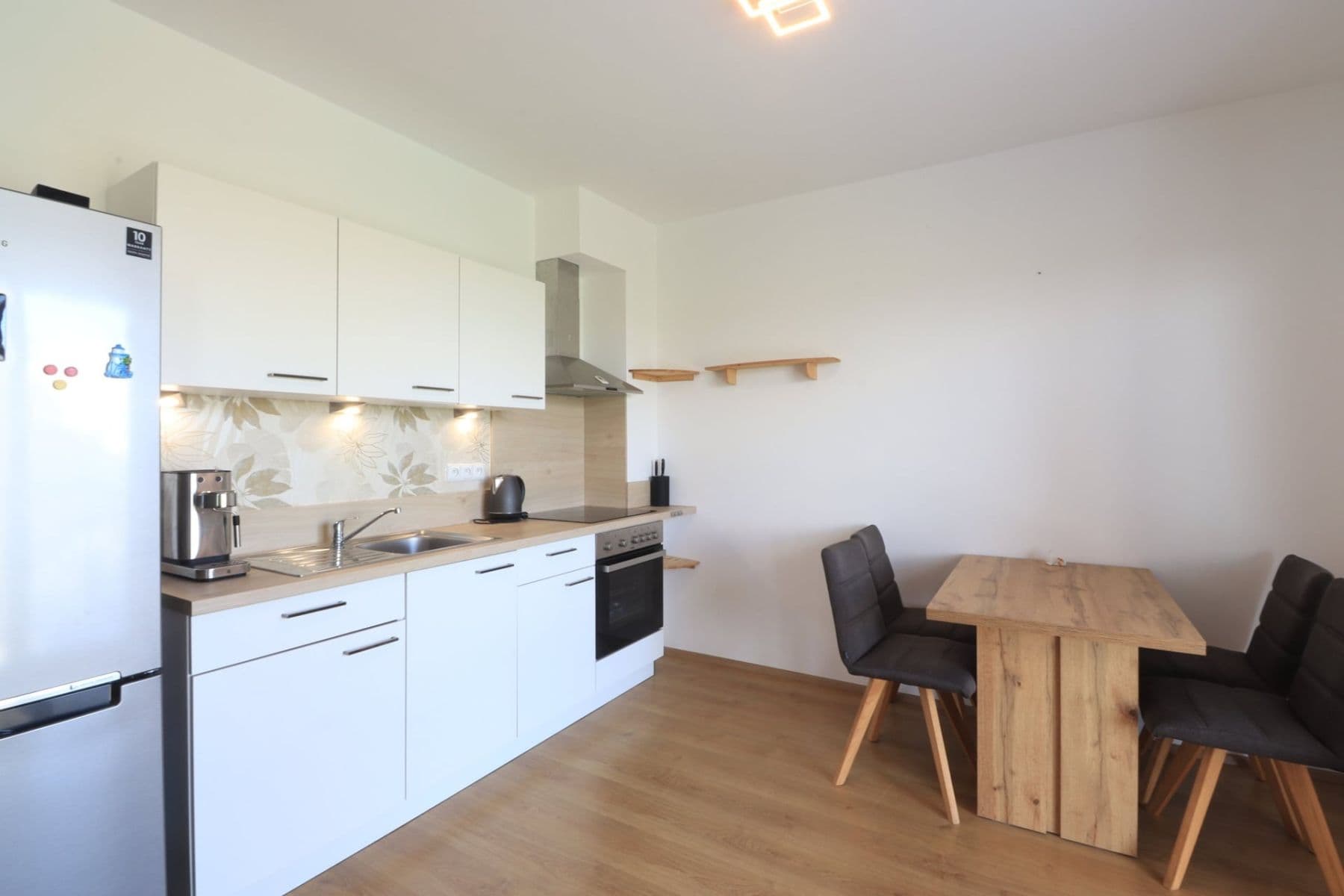 1 bedroom with open-plan kitchen flat to rent, 51 m², Na Cihelně, Klíčany, Středočeský Region 1 bedroom with open-plan kitchen flat to rent, 51 m², Na Cihelně, Klíčany, Středočeský Region