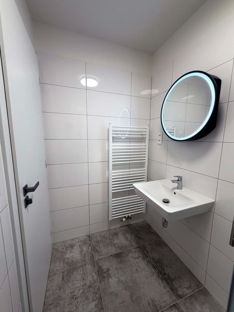 1 bedroom with open-plan kitchen flat to rent, 44 m², Bohunická, Brno, Jihomoravský Region 1 bedroom with open-plan kitchen flat to rent, 44 m², Bohunická, Brno, Jihomoravský Region