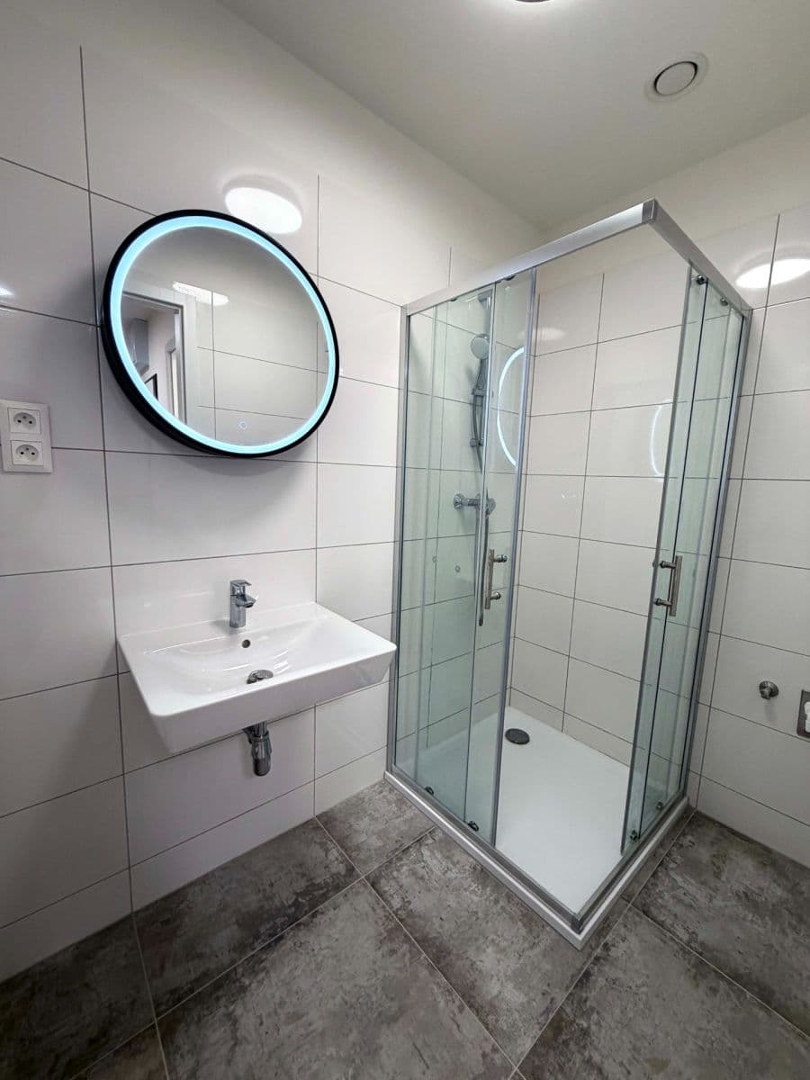 1 bedroom with open-plan kitchen flat to rent, 44 m², Bohunická, Brno, Jihomoravský Region 1 bedroom with open-plan kitchen flat to rent, 44 m², Bohunická, Brno, Jihomoravský Region