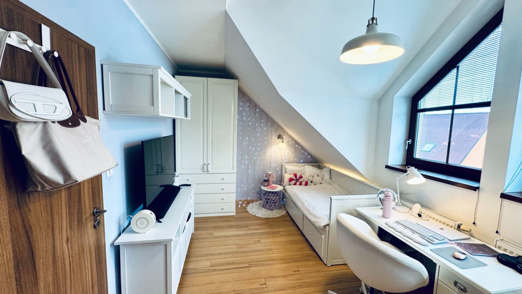 house for sale, 140 m², Dlouhomostecká, Liberec, Liberecký Region house for sale, 140 m², Dlouhomostecká, Liberec, Liberecký Region