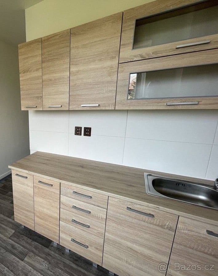 1 bedroom flat to rent, 37 m², Hlavní, Chodov, Karlovarský Region 1 bedroom flat to rent, 37 m², Hlavní, Chodov, Karlovarský Region