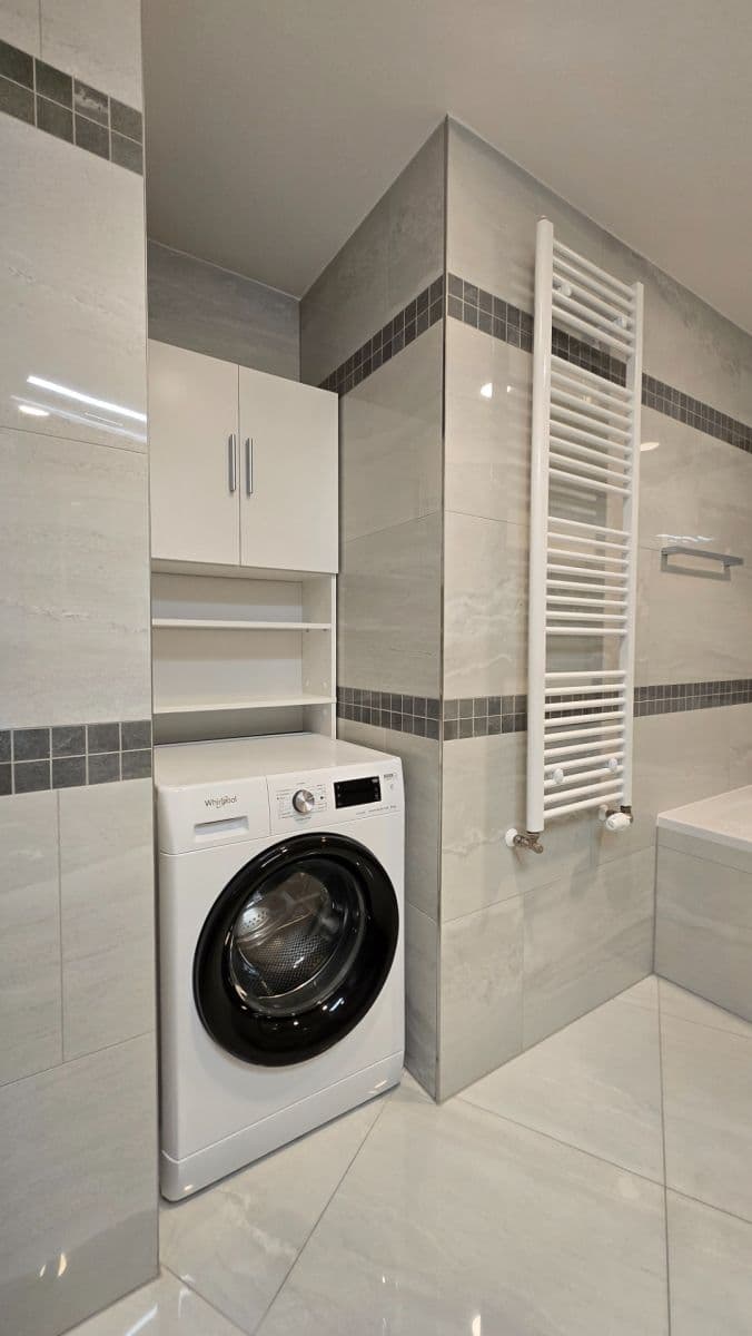 1 bedroom with open-plan kitchen flat to rent, 47 m², Drahňovická, Prague, Prague 1 bedroom with open-plan kitchen flat to rent, 47 m², Drahňovická, Prague, Prague