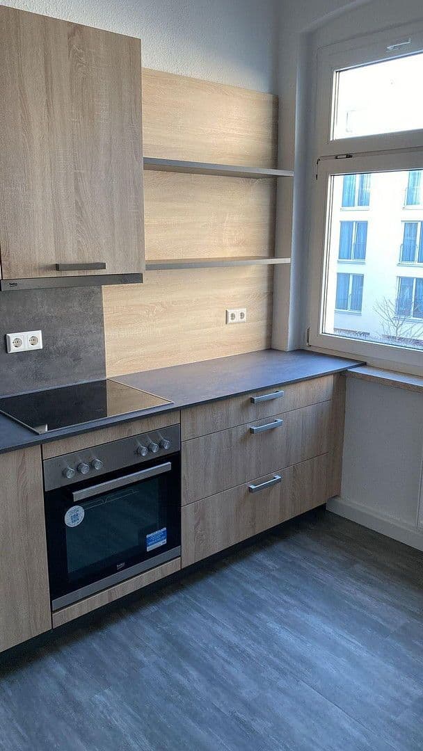 3 bedroom flat to rent, 98 m², Bahnhofstr.2, Zwickau, Saxony 3 bedroom flat to rent, 98 m², Bahnhofstr.2, Zwickau, Saxony