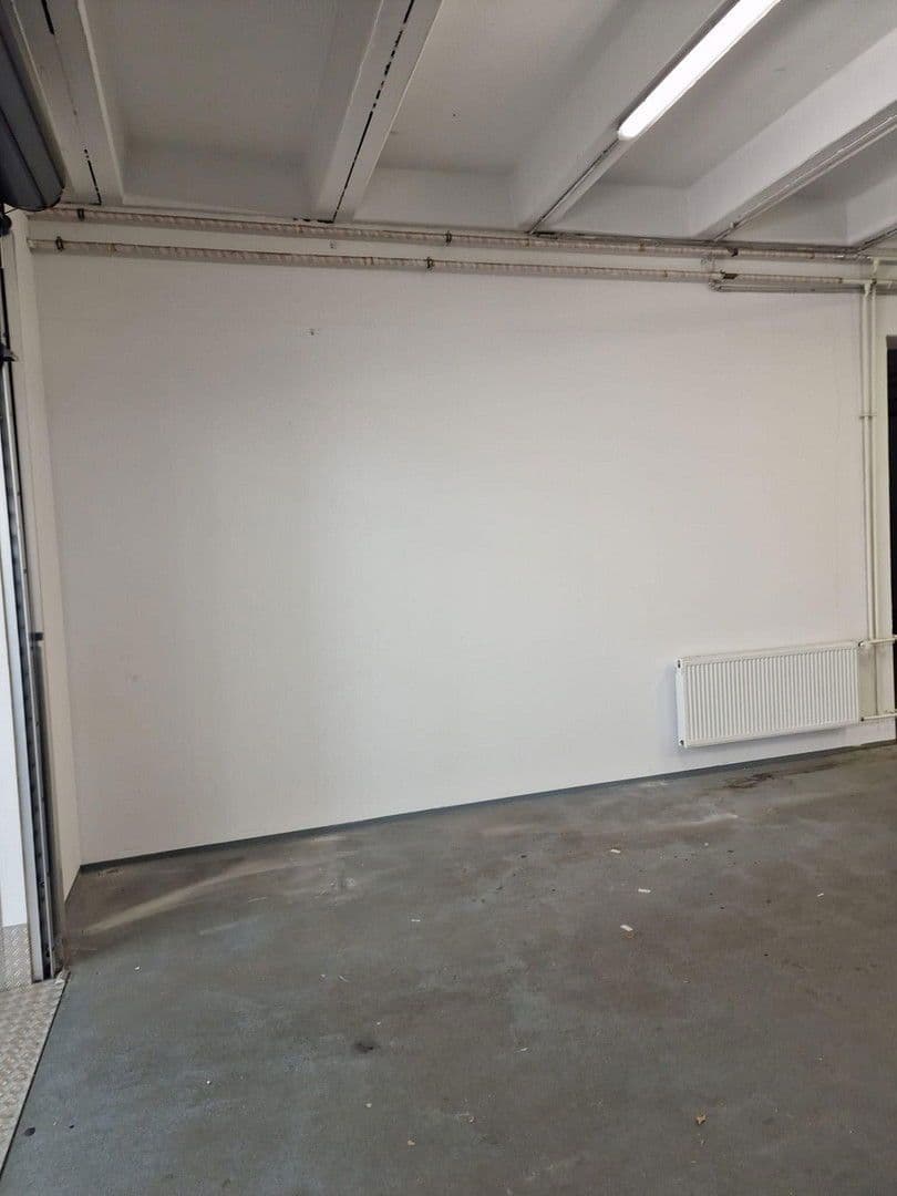 non-residential property to rent, 1,000 m², Münchener Straße 73, Essen, North Rhine-Westphalia non-residential property to rent, 1,000 m², Münchener Straße 73, Essen, North Rhine-Westphalia