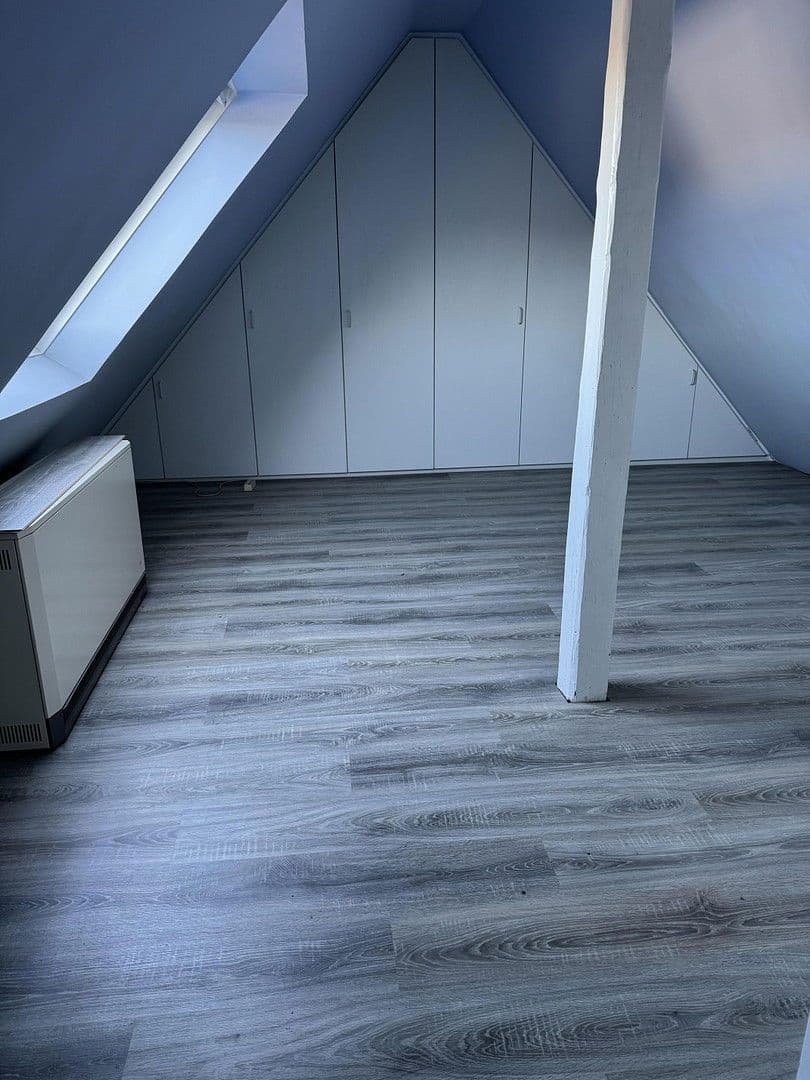 2 bedroom with open-plan kitchen flat to rent, 84 m², Essen, North Rhine-Westphalia 2 bedroom with open-plan kitchen flat to rent, 84 m², Essen, North Rhine-Westphalia