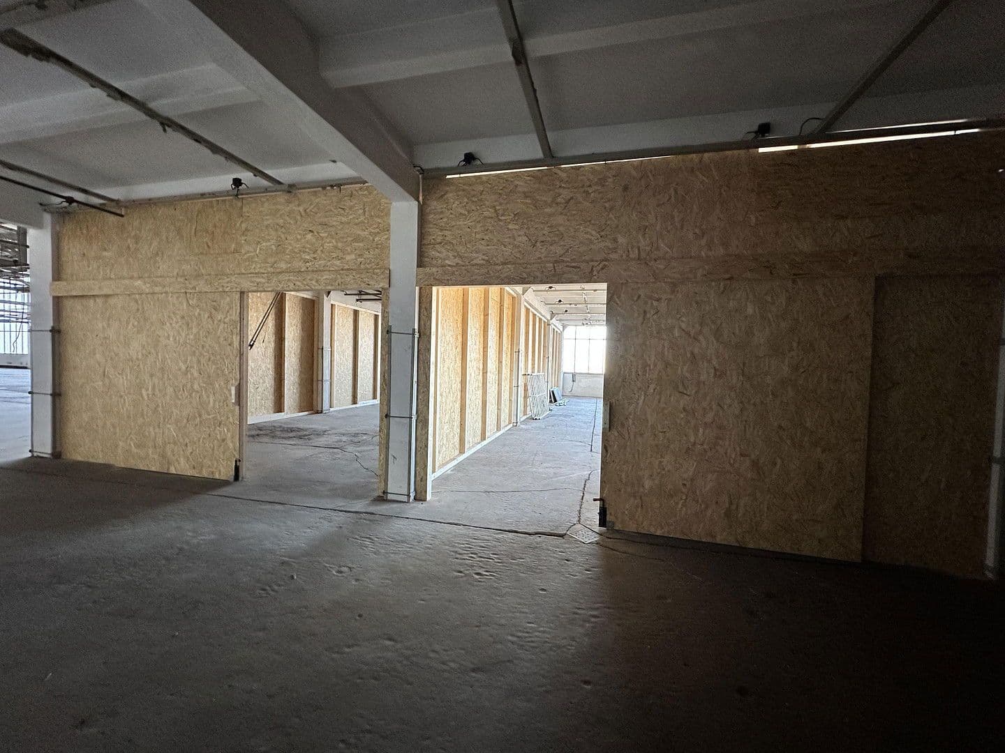 non-residential property to rent, 110 m², Meeraner Straße 16, Glauchau, Saxony non-residential property to rent, 110 m², Meeraner Straße 16, Glauchau, Saxony