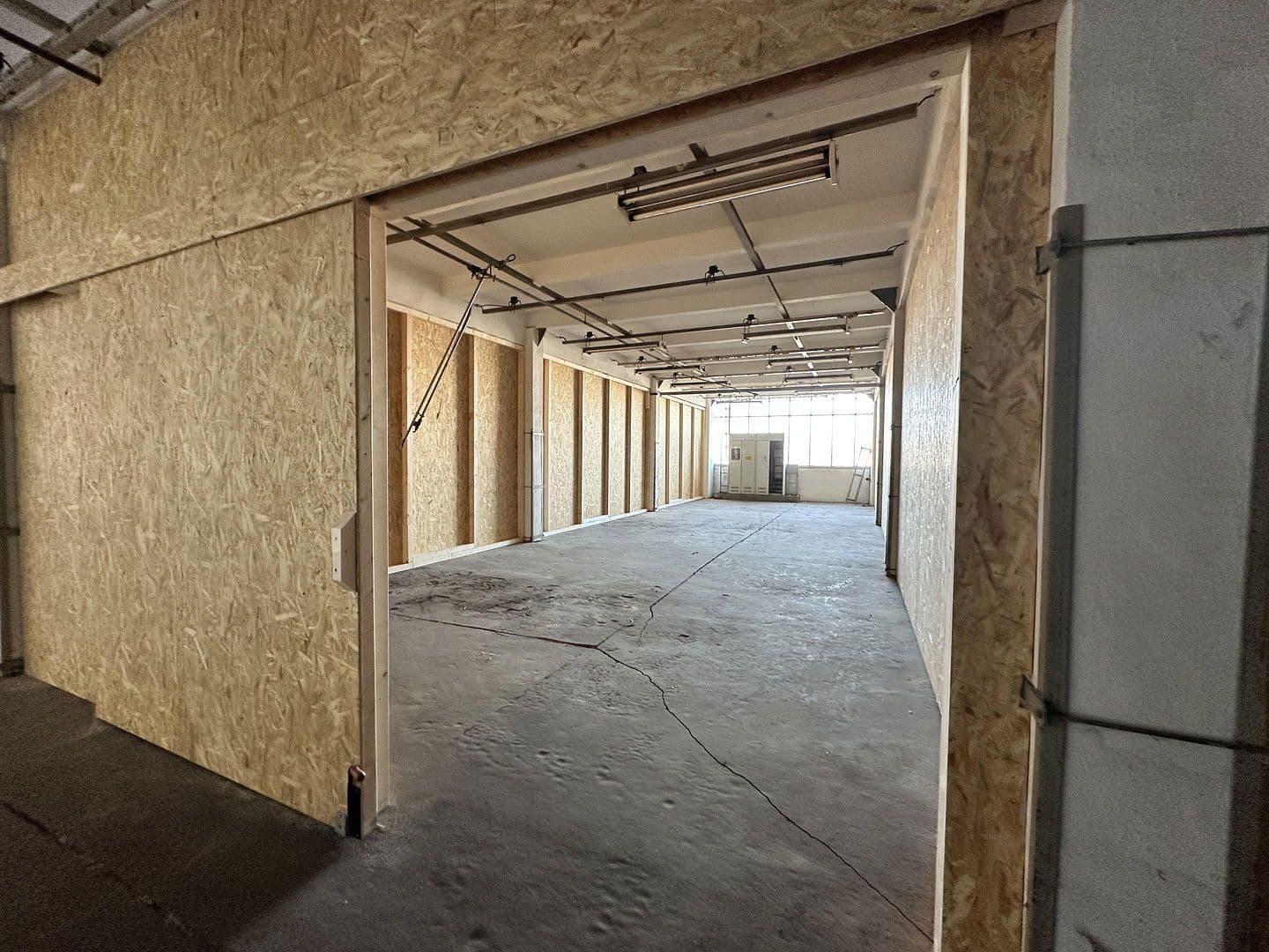 non-residential property to rent, 110 m², Meeraner Straße 16, Glauchau, Saxony non-residential property to rent, 110 m², Meeraner Straße 16, Glauchau, Saxony