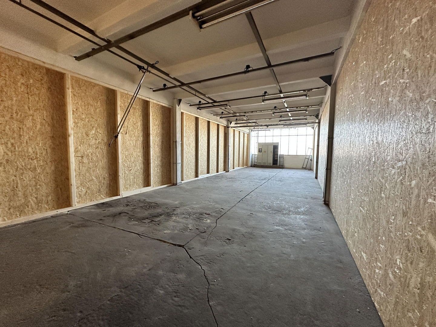 non-residential property to rent, 110 m², Meeraner Straße 16, Glauchau, Saxony non-residential property to rent, 110 m², Meeraner Straße 16, Glauchau, Saxony