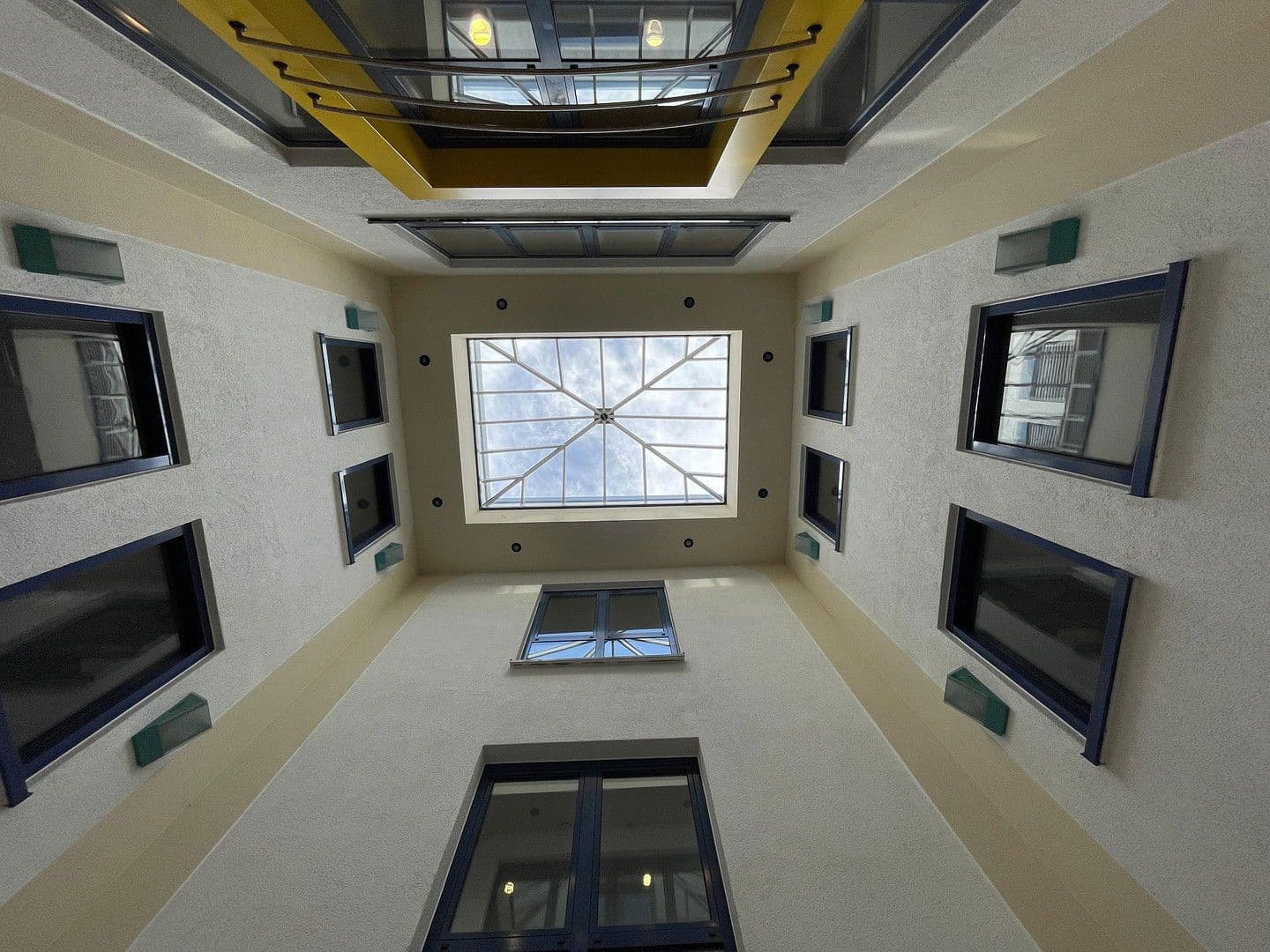 office to rent, 246 m², Berner Str. 71, Frankfurt - Nieder-Eschbach, Hesse office to rent, 246 m², Berner Str. 71, Frankfurt - Nieder-Eschbach, Hesse